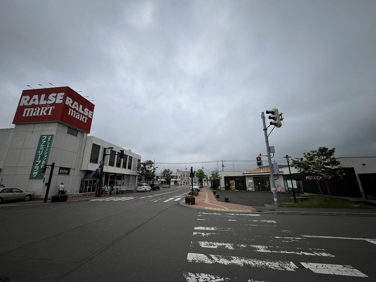 【（仮）富良野日の出町ＡＰのショッピングセンター】