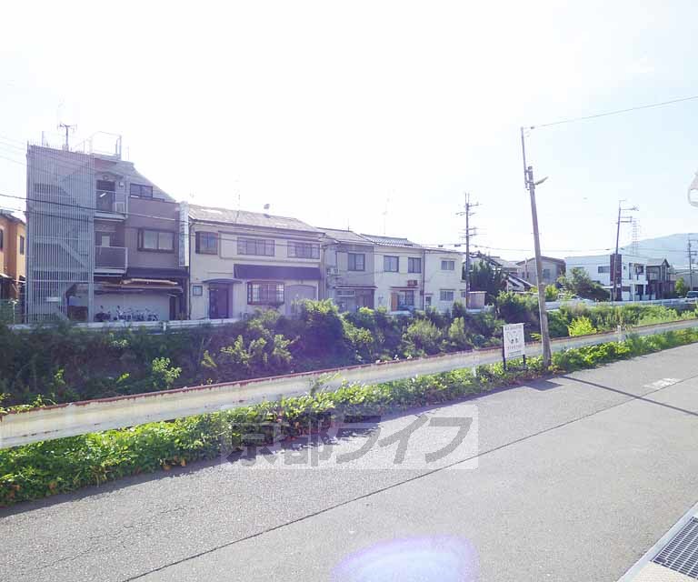 【京都市右京区梅津上田町のマンションの眺望】