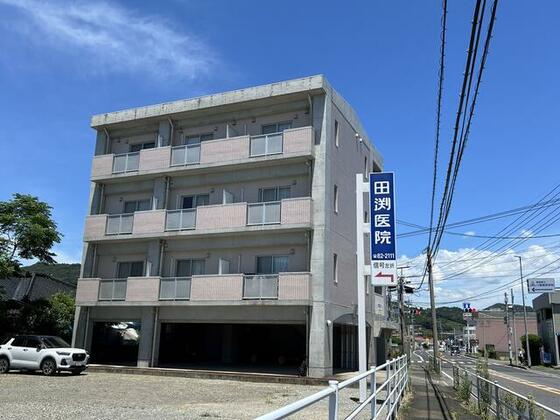 ロイヤル広瀬の建物外観