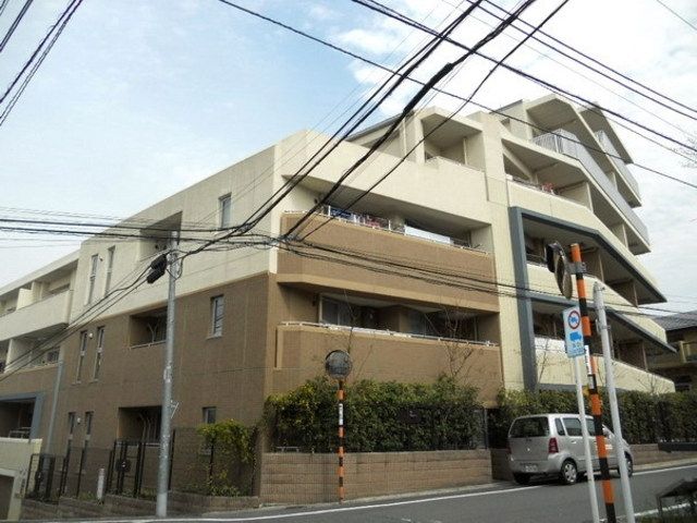 【大田区上池台のマンションの建物外観】