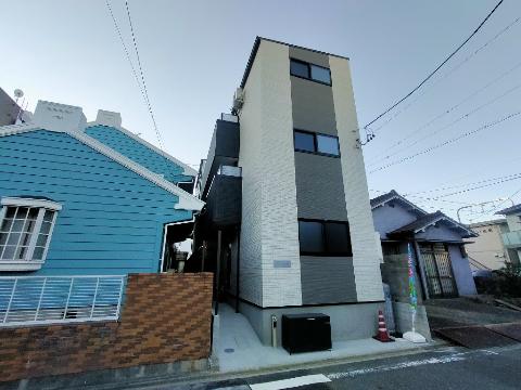 メゾン・プルミエール大同町の建物外観