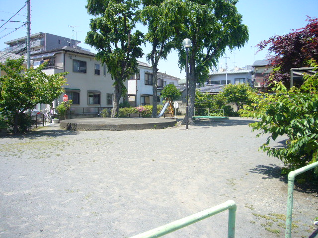 【川崎市中原区市ノ坪のアパートの公園】