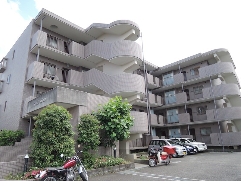 建物外観　グランデ・サホダ　外観