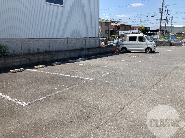 【堺市中区福田のアパートの駐車場】