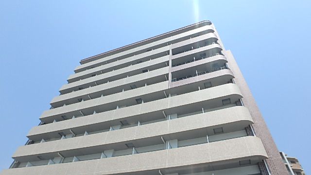 大阪市淀川区加島のマンションの建物外観