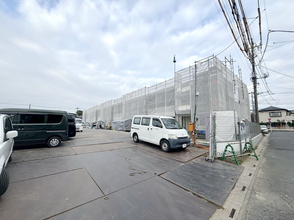 越谷市宮本町のアパートの建物外観