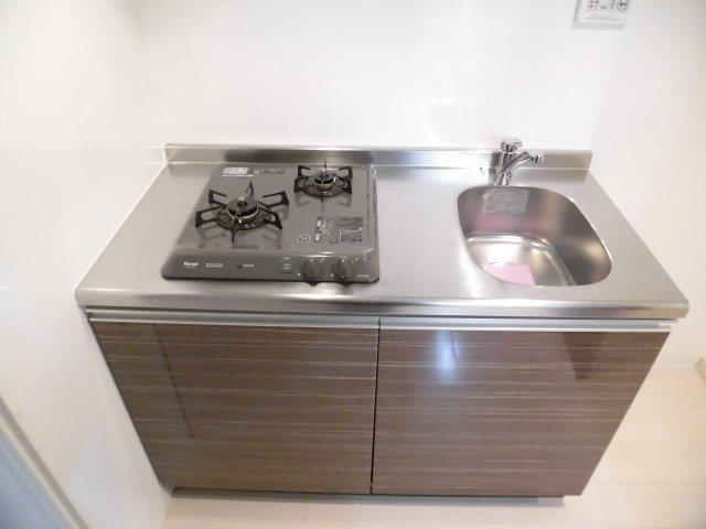 キッチン　２口のガスコンロ設置済みです。
