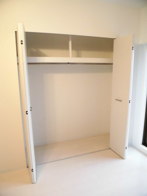 収納　背の高いクローゼット完備と沢山収納可能です。