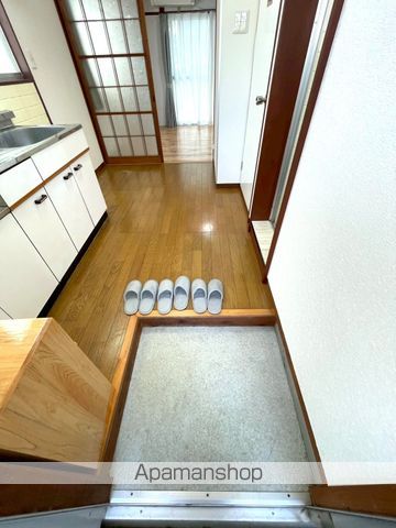 河井田コーポの玄関写真