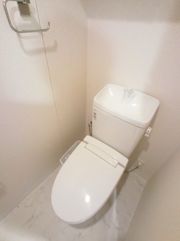 トイレ　同建築会社施工例になります。