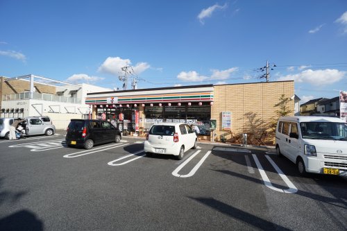 コンビニ　セブンイレブン千葉土気駅前店（コンビニ）まで666m
