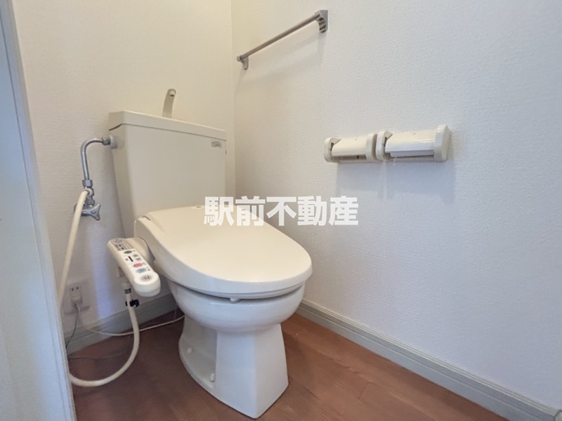 トイレ　ウォシュレット付き