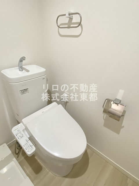 トイレ　洗浄・暖房便座付です！
