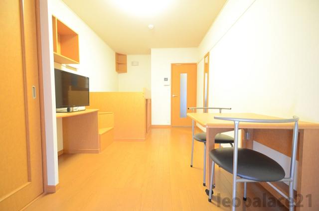 居室・リビング　※同タイプ部屋の写真です。