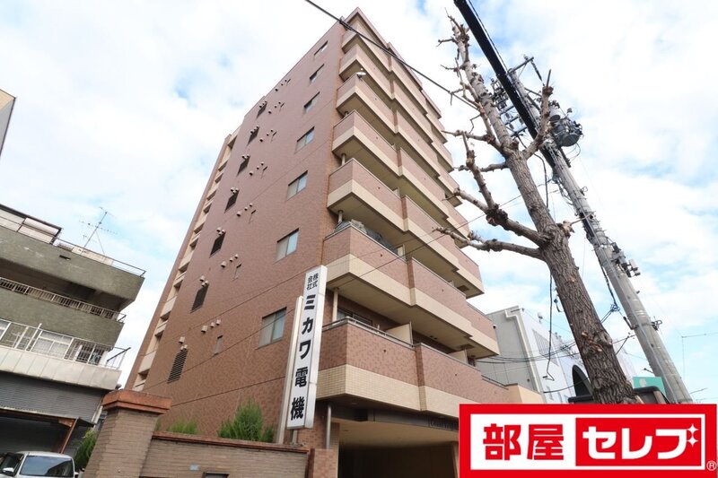 建物外観　駅近の物件です