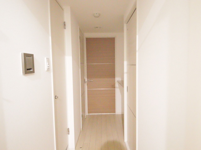 玄関　※別室の参考写真の為、現況優先です。