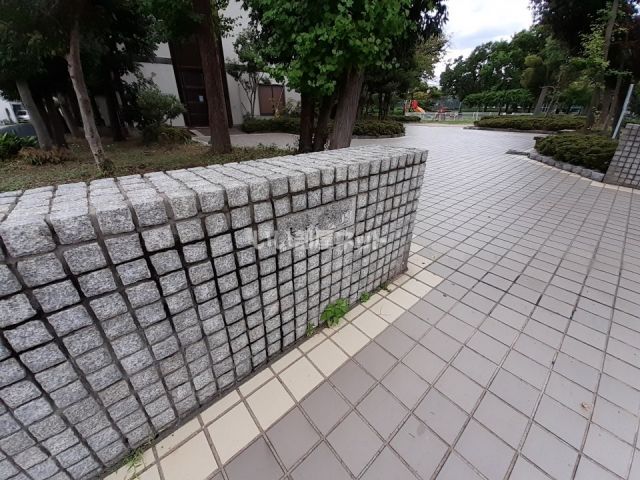 公園　本町公園（公園）まで666m