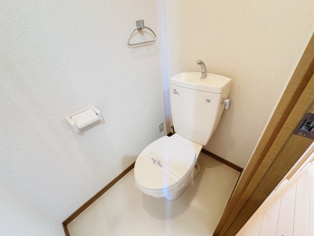 ラルジュ柳森のトイレ写真