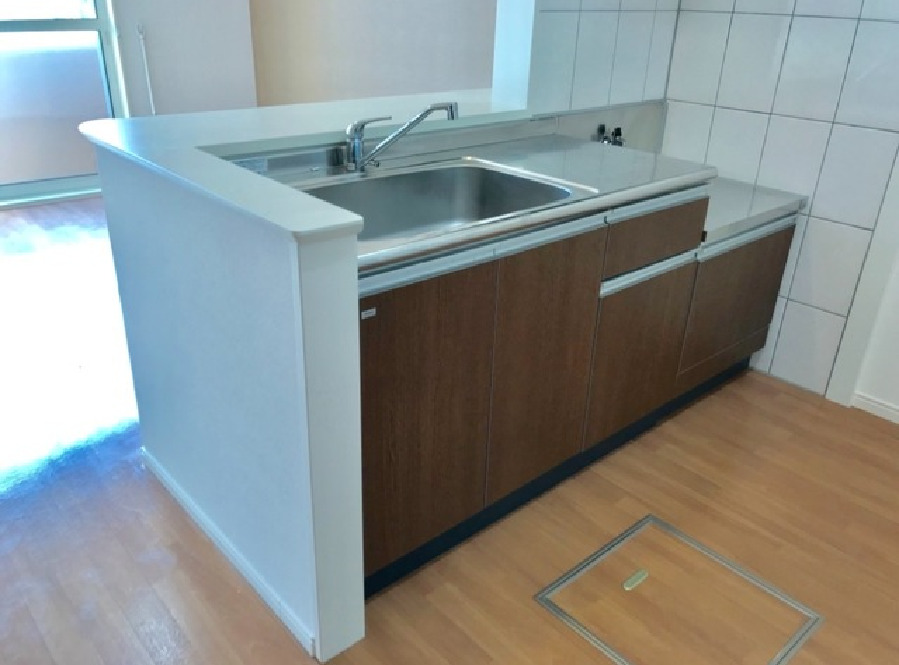 キッチン　コンパクトなキッチンで掃除もラクラク
