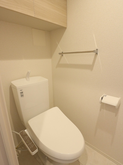 トイレ　温水洗浄便座付き♪