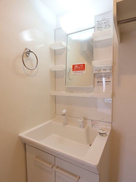 洗面設備　シャワードレッサー付き♪