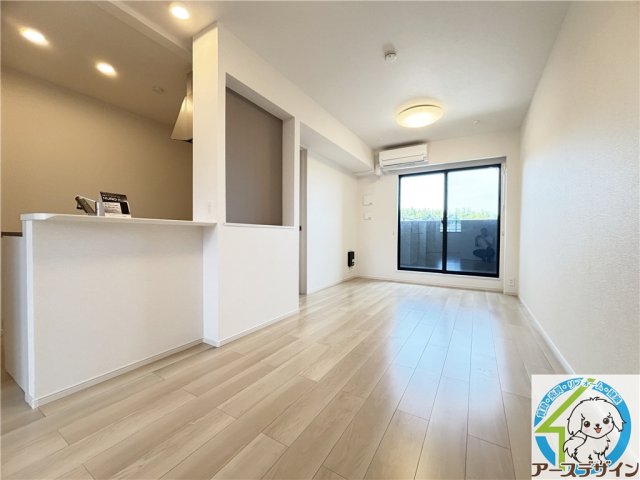 居室・リビング　※同施工会社の同タイプ写真