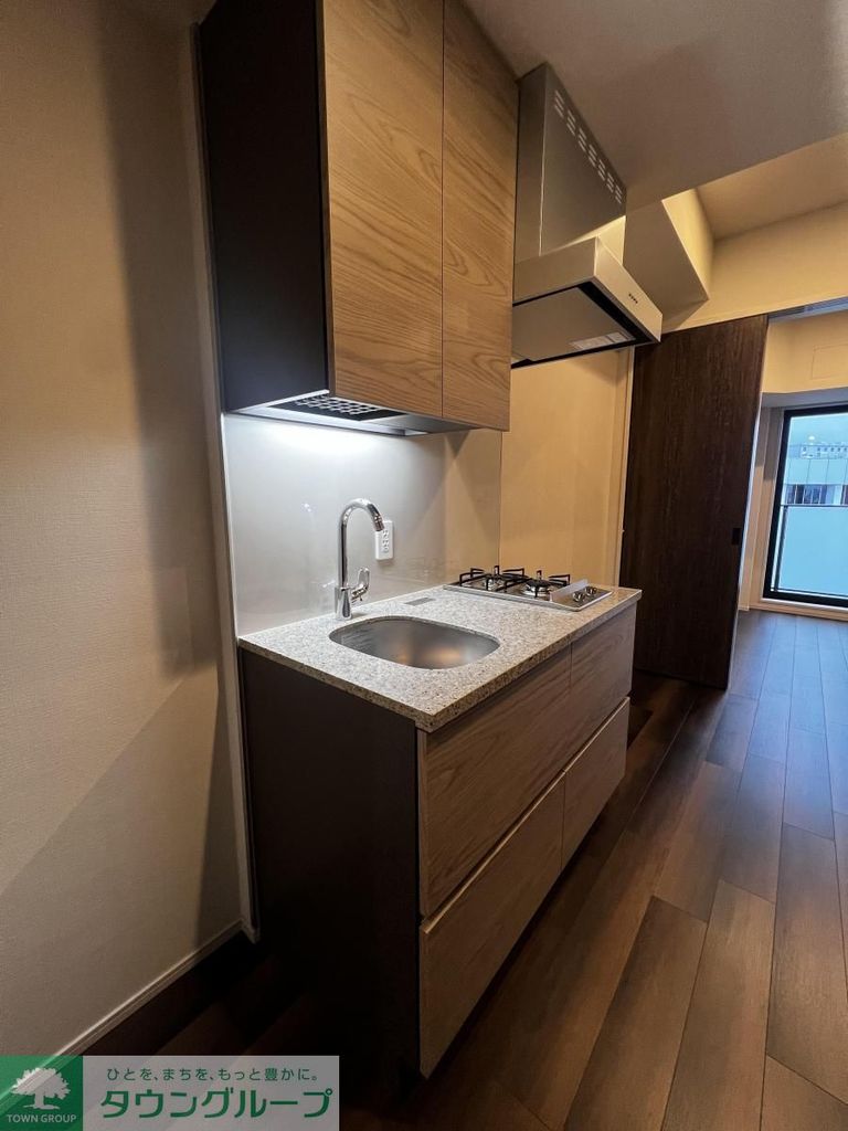 キッチン　玄関