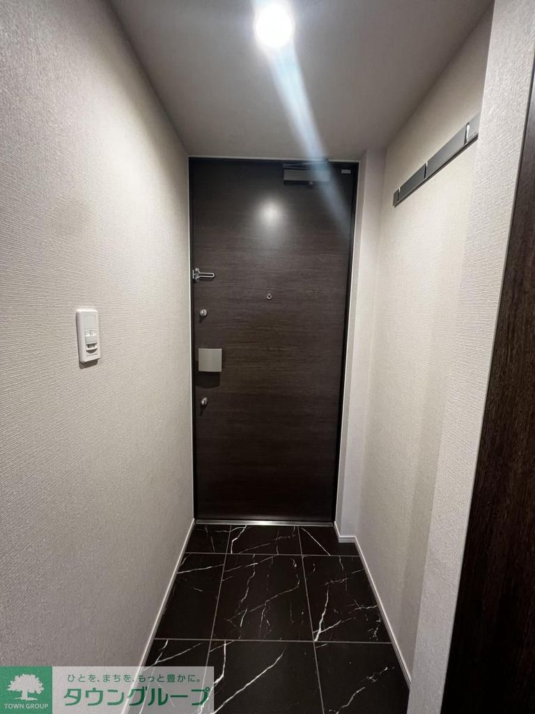 玄関　キッチン