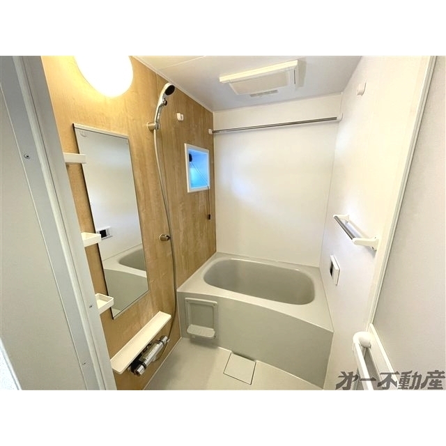 バス・シャワールーム　バスルーム