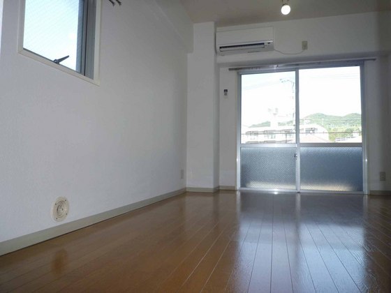 居室・リビング　※別部屋の写真です