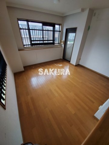 居室・リビング　開放感のあるゆったりとしたお部屋です♪