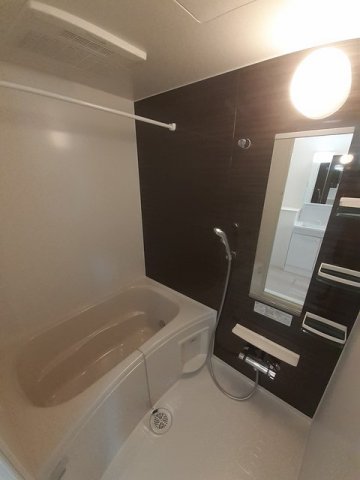 バス・シャワールーム　ゆったり過ごせるお風呂です