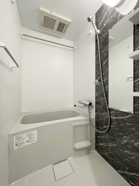 バス・シャワールーム　同シリーズマンション　室内イメージ写真