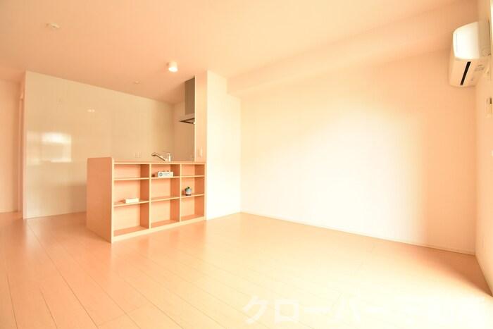 居室・リビング　ＬＤＫ１３帖