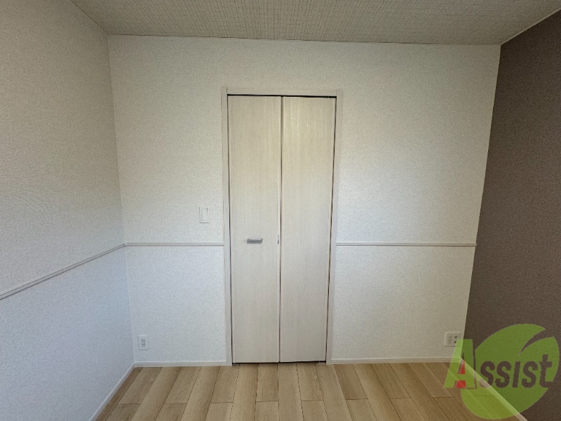 収納　収納になります。かなり大きい収納ですね。