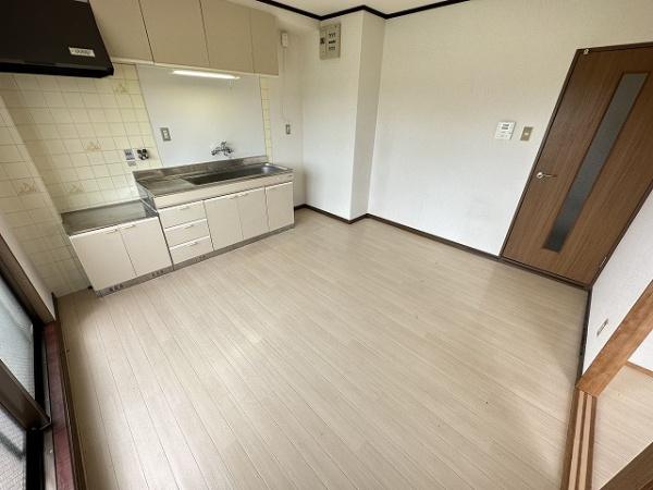 居室・リビング　室内きれいです！