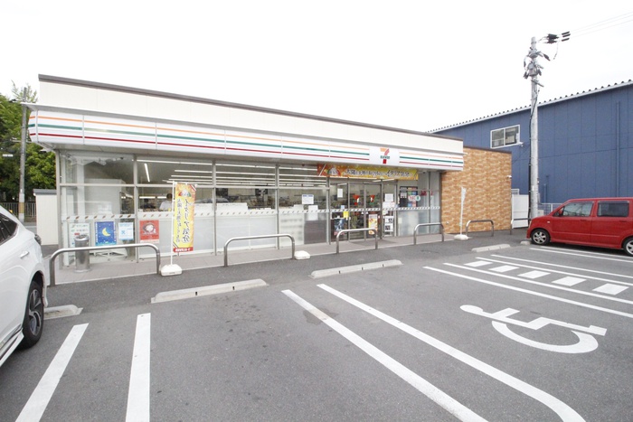 コンビニ　セブン-イレブン 山科椥辻東浦町店（コンビニ）まで300m
