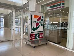 コンビニ　セブンイレブンTOC有明店（コンビニ）まで670m