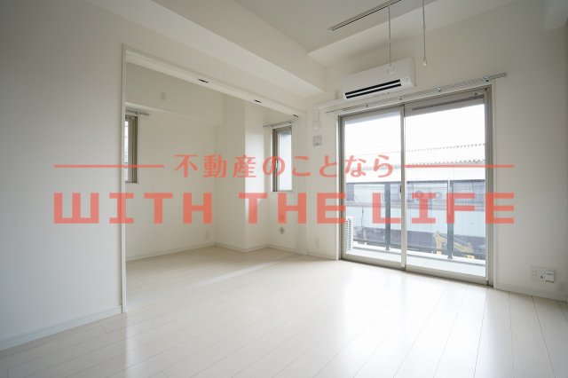 居室・リビング　ゆったり過ごせる居間です