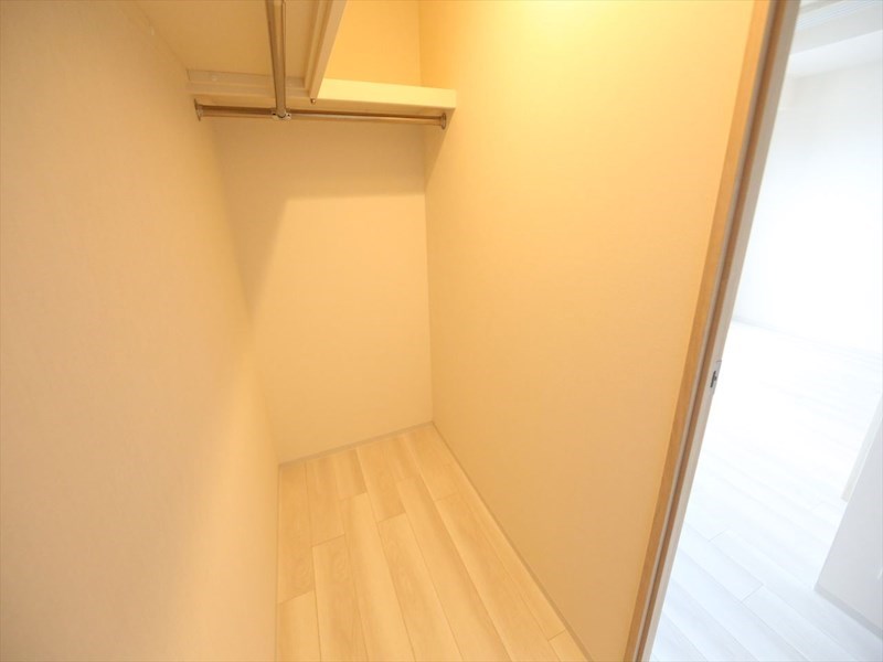 収納　ウォークインクローゼット（収納充実してます）