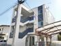 久地駅より徒歩10分 築8年1ヶ月 3階建の賃貸物件