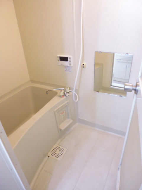 バス・シャワールーム　★便利な追焚付の浴室★