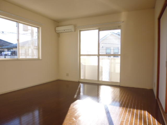 居室・リビング　★日当たりのいいリビング★