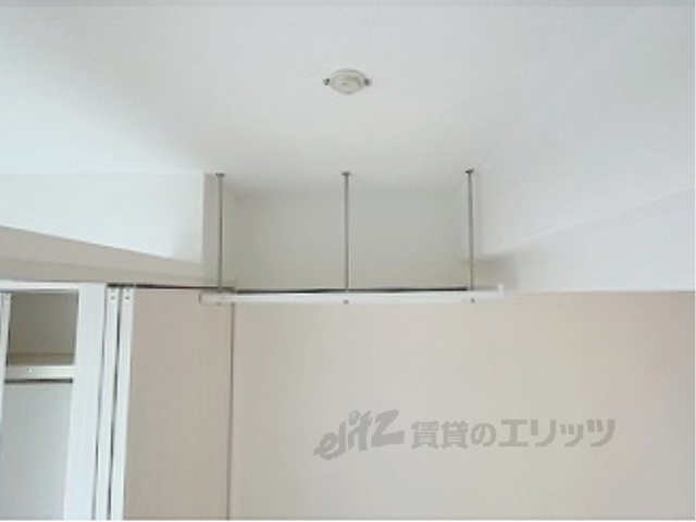 収納　吊り下げ棚