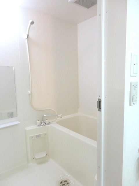 バス・シャワールーム　玄関収納