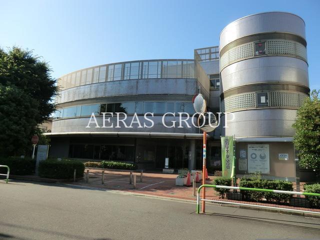 図書館　北区立神谷図書館（図書館）まで915m