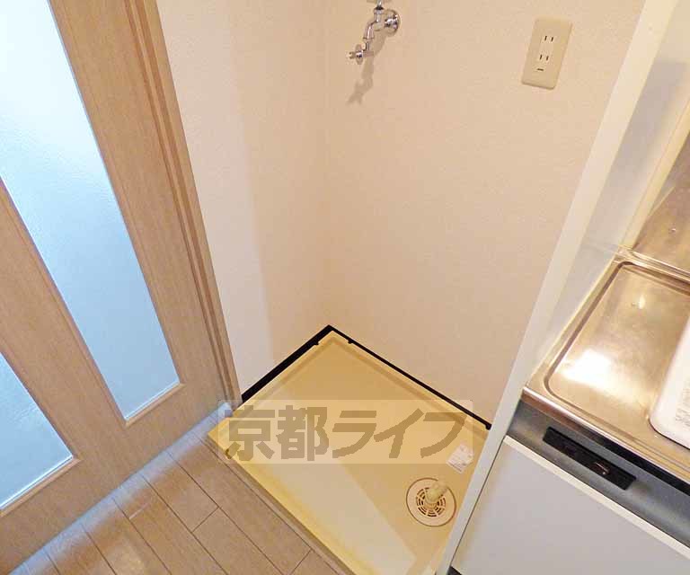 その他設備　室内に洗濯機置けます。