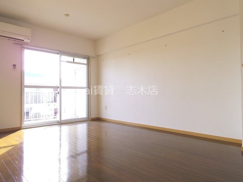 居室・リビング　※別号室写真