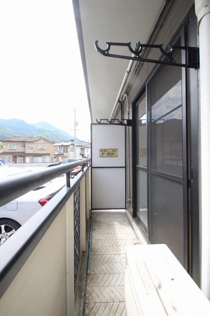 バルコニー　同物件別棟別室