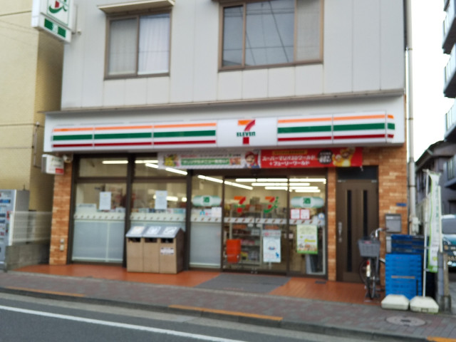 コンビニ　セブン－イレブン　大森東店（コンビニ）まで130m